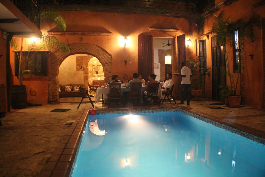 Dona Elvira Boutique Hotel ซานโตโดมิงโก ภายนอก รูปภาพ